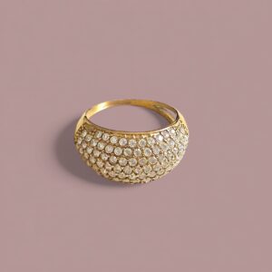 Bague ornée de cristaux