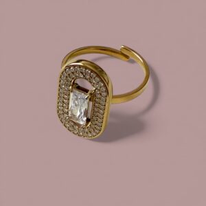 Bague ovale avec cristal blanc